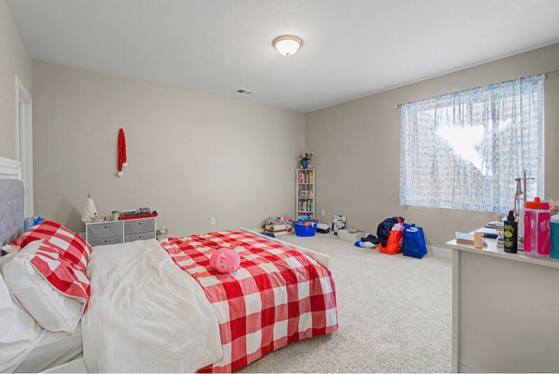 Building Photo - 2102 Summerlin Ln