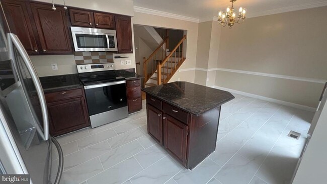Building Photo - 20320 Cedarhurst Way