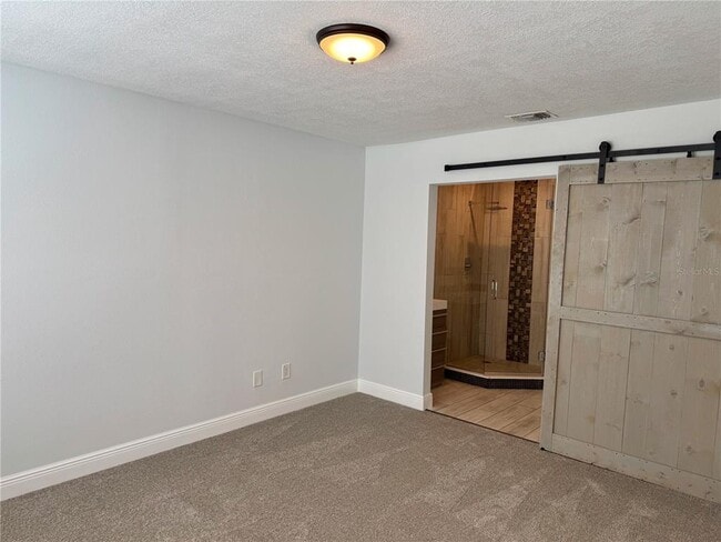 Building Photo - 2585 Grassy Point Dr