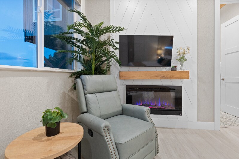 Building Photo - 2108 Valente Cir