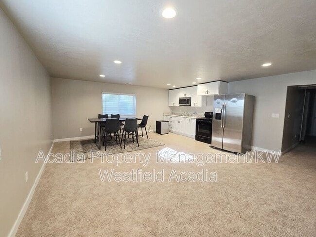 Building Photo - 15179 S Cantle Dr