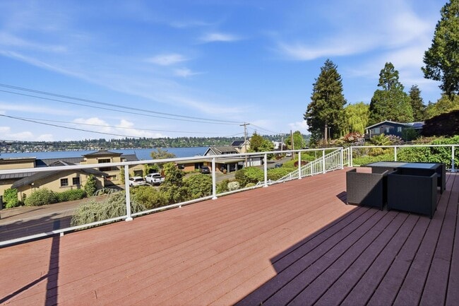 Building Photo - 5bd/3ba Kirkland Home