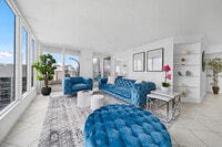 Building Photo - 1717 N Bayshore Dr