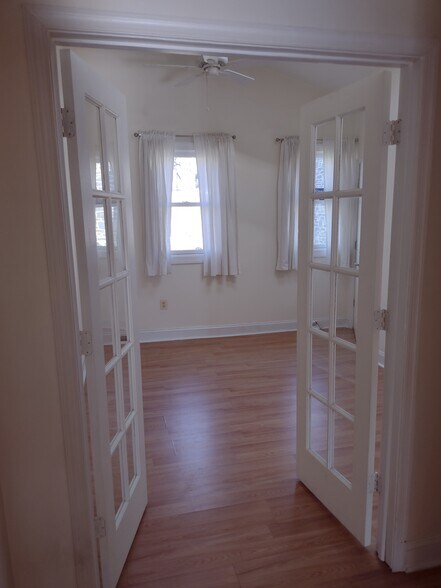 Building Photo - 1347 Clipper Heights Ave