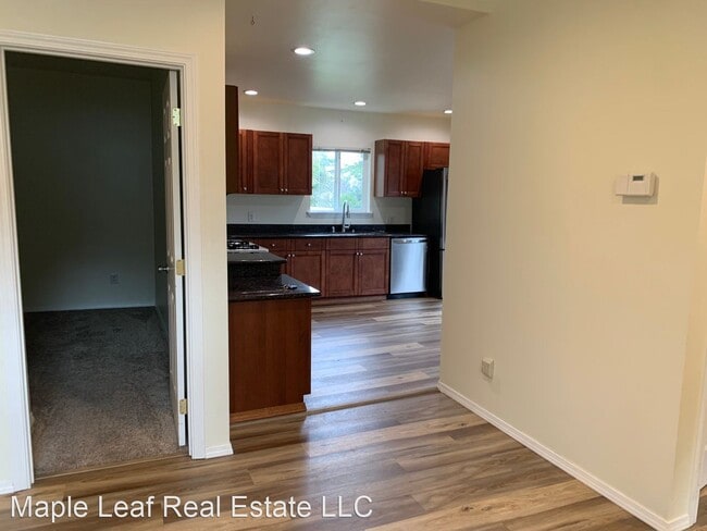 Building Photo - 2 br, 1 bath House - 4224 42nd Ave S