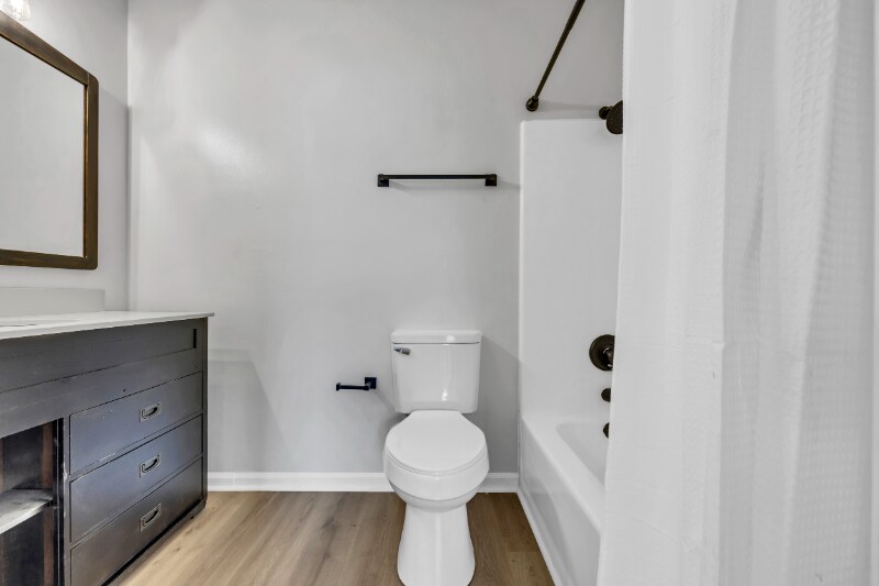 Building Photo - 801 Burcale Rd