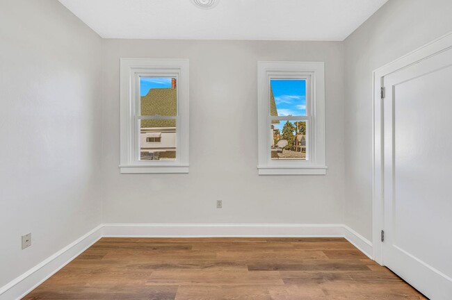 Building Photo - 123 N Hyde Park Ave