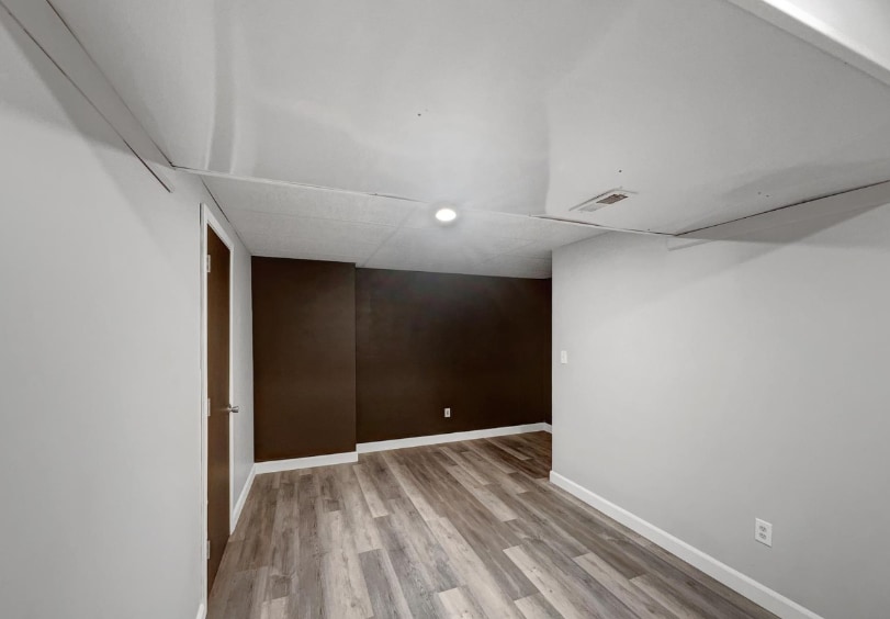 Building Photo - 50 Bentbrook Ct