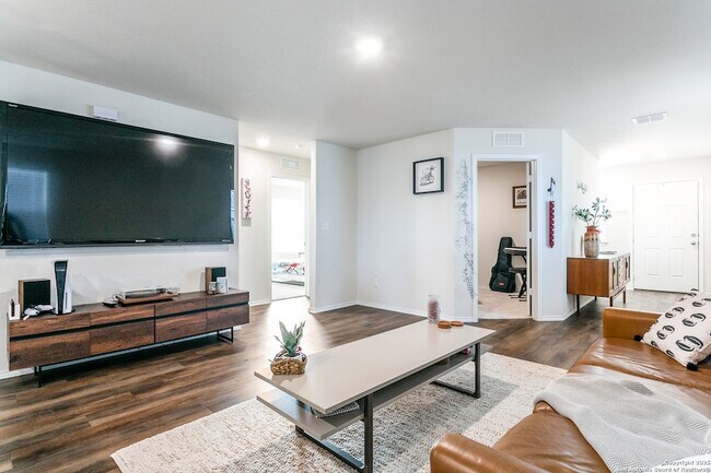 Building Photo - 5911 Bluestem Wy
