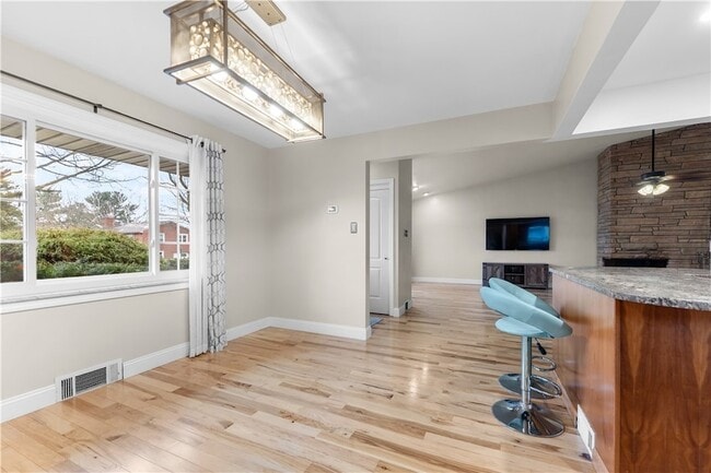 Building Photo - 1274 Folkstone Dr