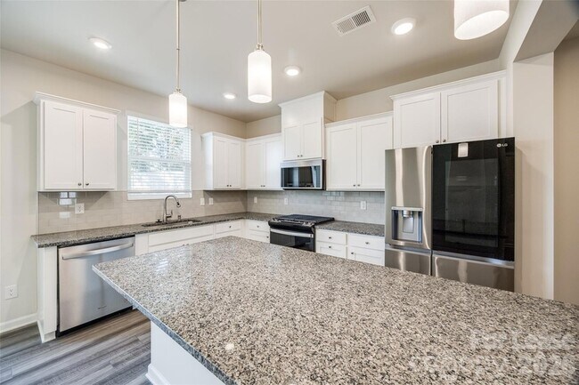 Building Photo - 1351 Southern Sugar Dr