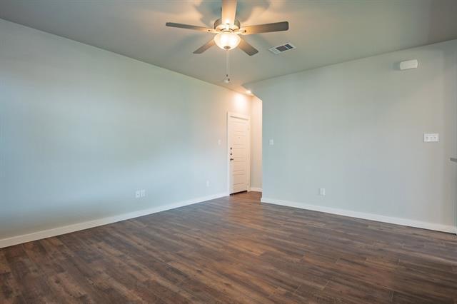 Building Photo - 720 Wheatfield Dr