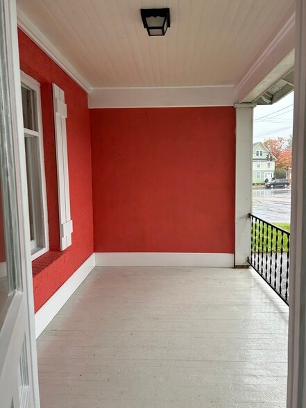 Front porch - 4920 Ransom Rd