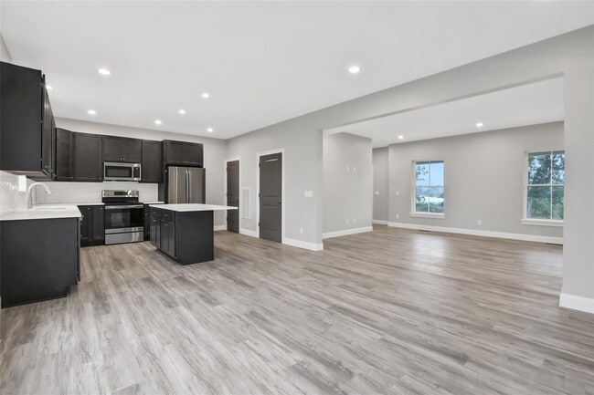 Building Photo - 108 Clarks Ln