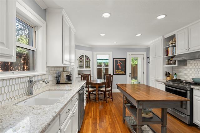 Building Photo - 2205 Stanley Ave