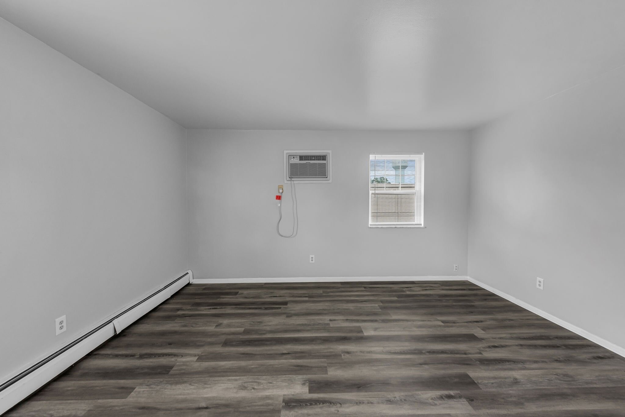 Building Photo - 930 Snider Rd