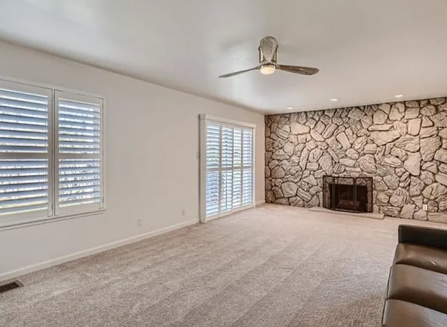 Building Photo - AMAZING 4/2 (Power Inn/Florin) Home!  Plea...