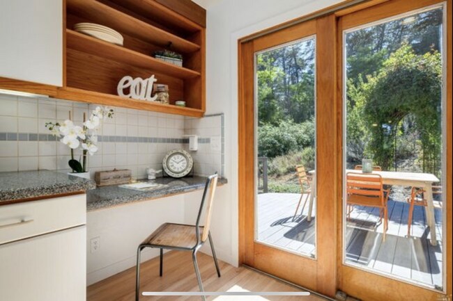 Building Photo - 3600 Bloomfield Rd