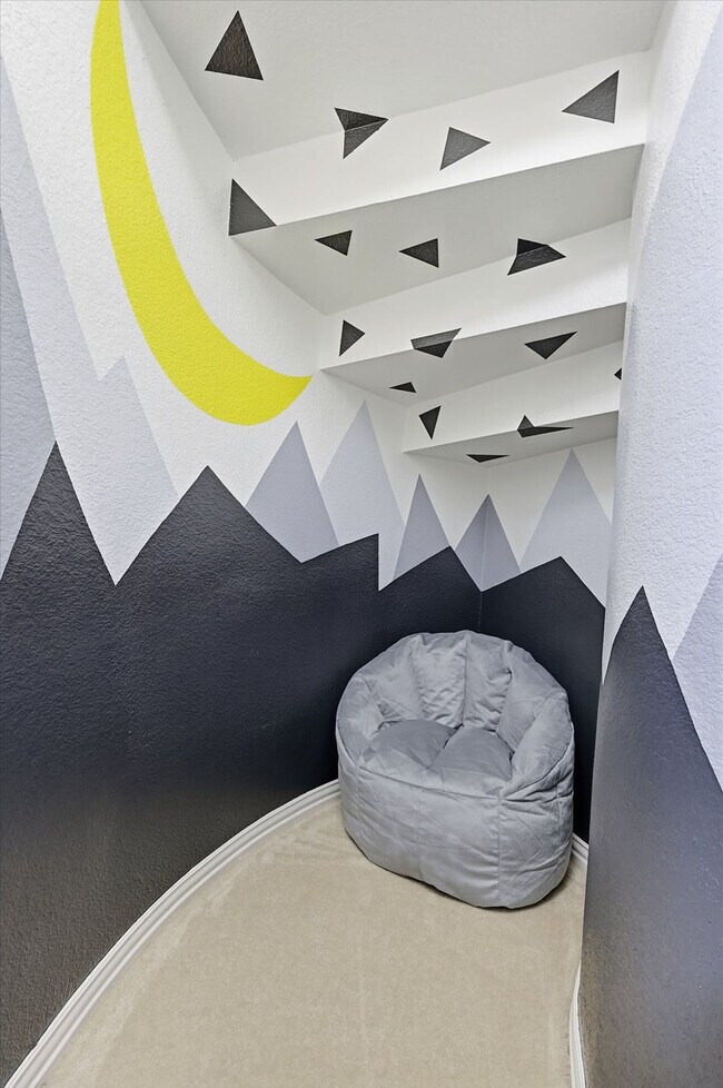 Building Photo - 4843 Golfside Dr