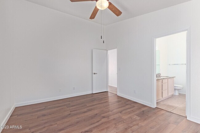 Building Photo - 4354 E Campo Bello Dr