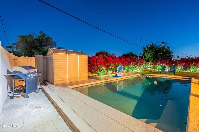 Building Photo - 8263 E Cypress St