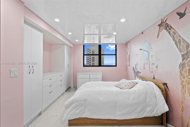 Building Photo - 210 174th St