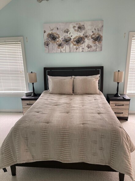 Building Photo - 404 Grace Ave