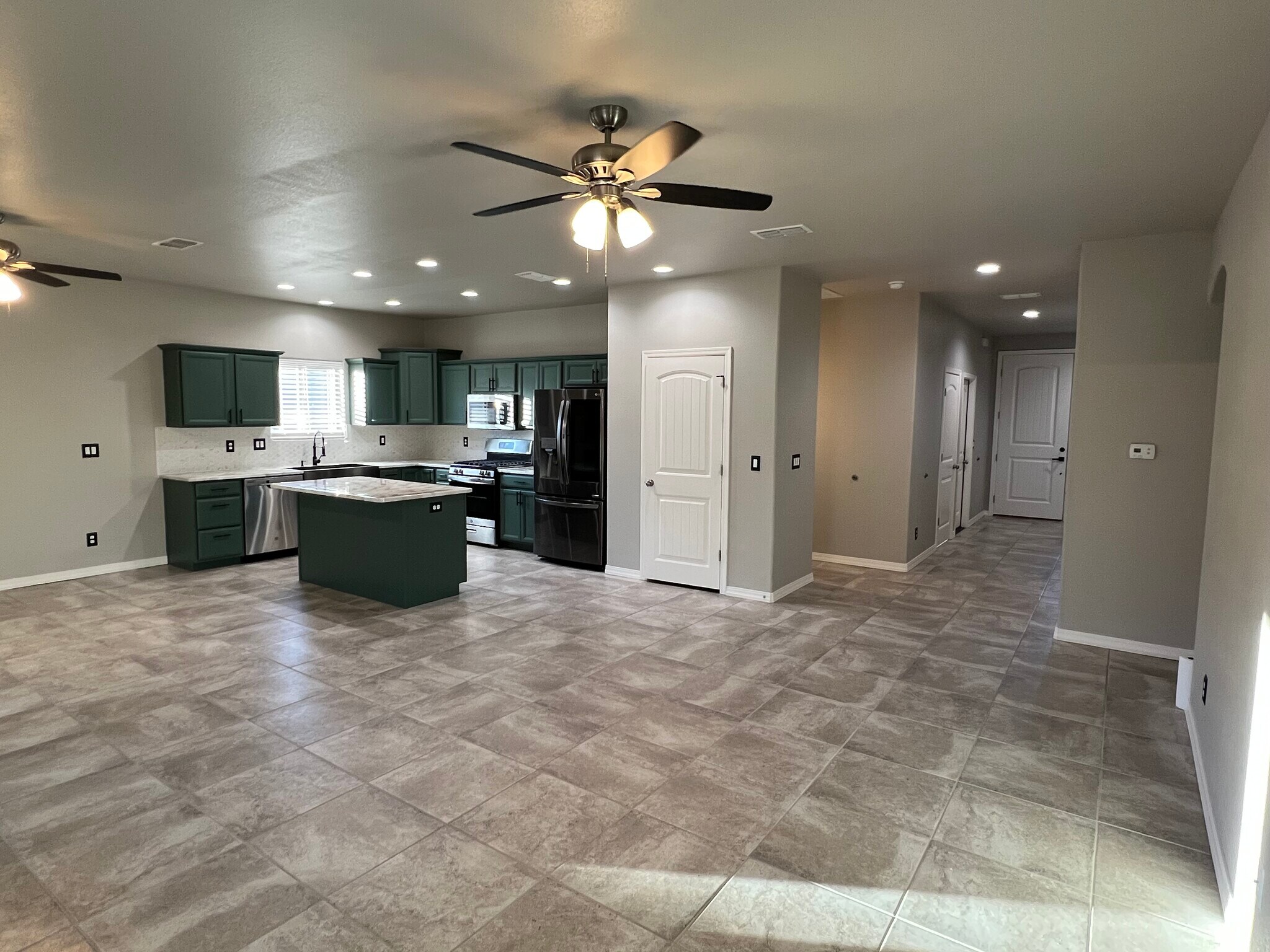 Building Photo - 3618 Carolina Ave