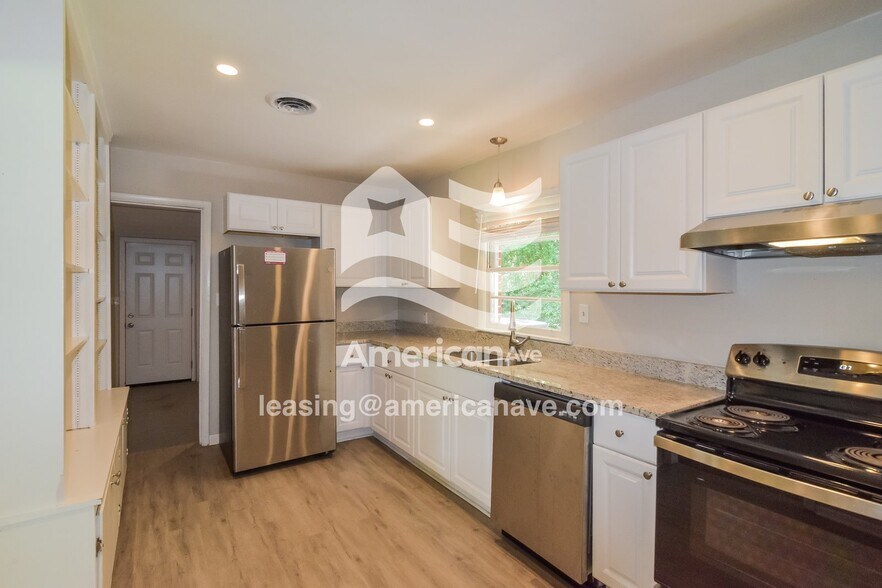 Building Photo - 1421 Narrow Ln Ct