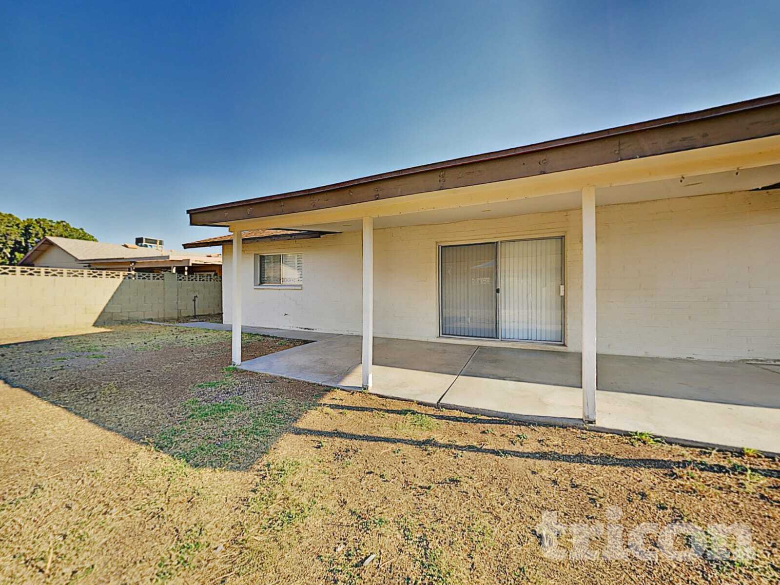 Building Photo - 3601 W Country Gables Dr