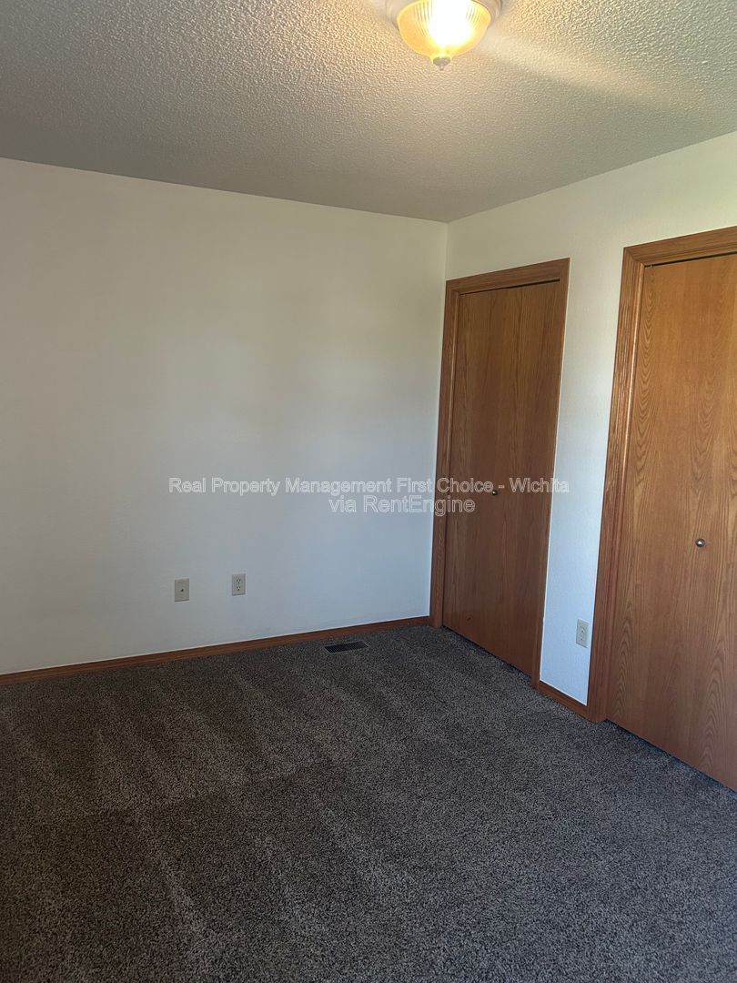 Building Photo - 10805 E Funston St