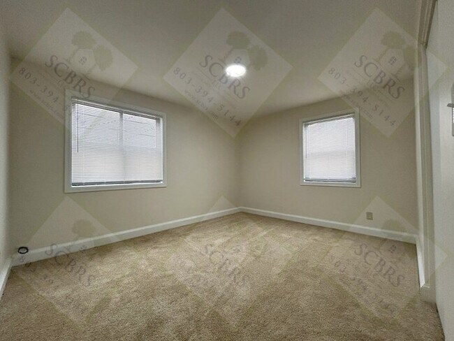 Building Photo - Hampton Hills 2 Bedroom, 1 Bath Condo