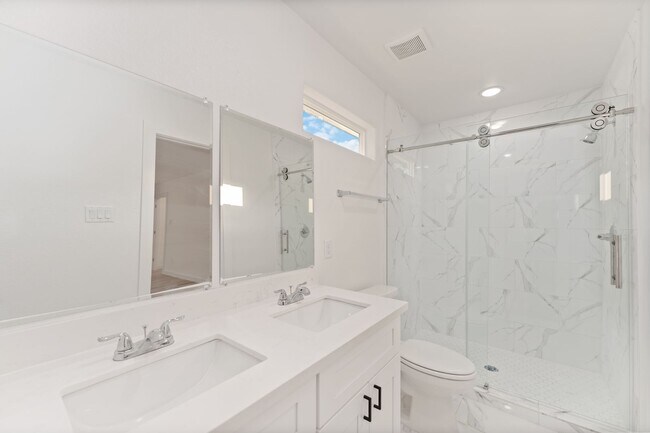 Building Photo - ? Spacious 4BR / 3.5BA Single-Family Home – Move-In Ready! ?