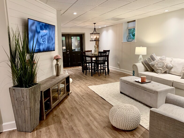 Primary Photo - 1330 Land O Lakes Dr