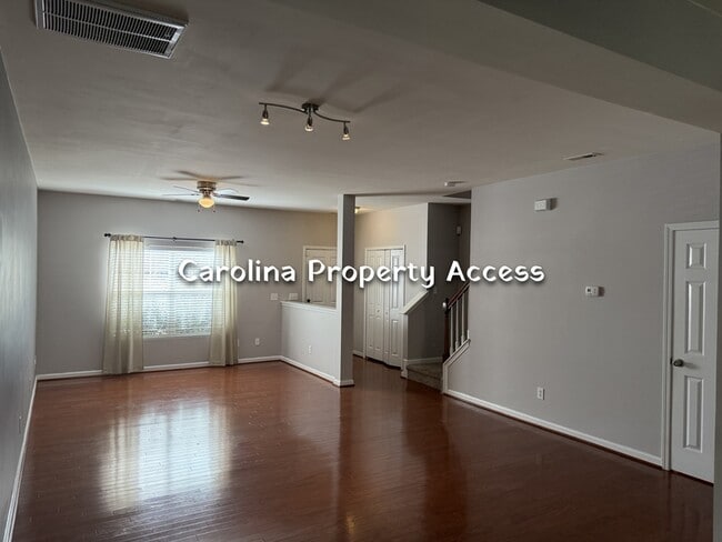 Building Photo - 108 Pilot Ct