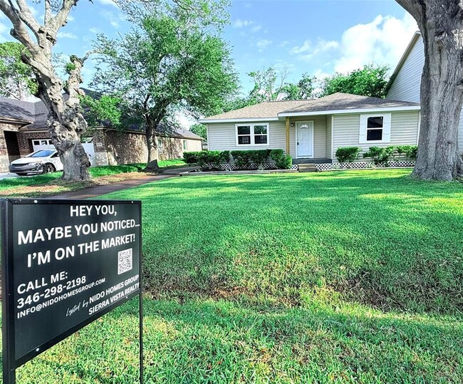 Building Photo - 8113 Tavenor Ln