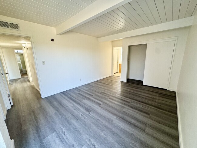 Building Photo - 21331 Heather Pl