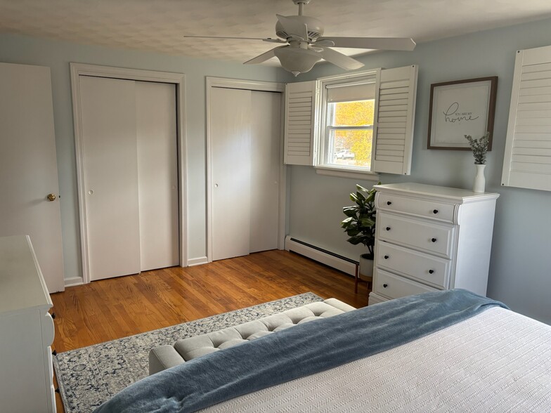 Building Photo - 366 Kensington Rd