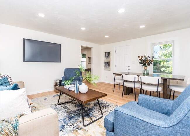 Building Photo - 23 Cheney St