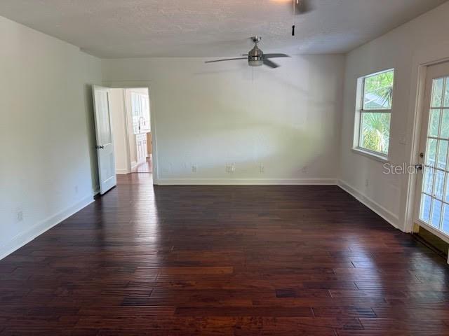 Building Photo - 1614 N Osceola Ave