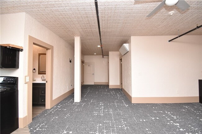 Building Photo - 152 Court 5 Ct