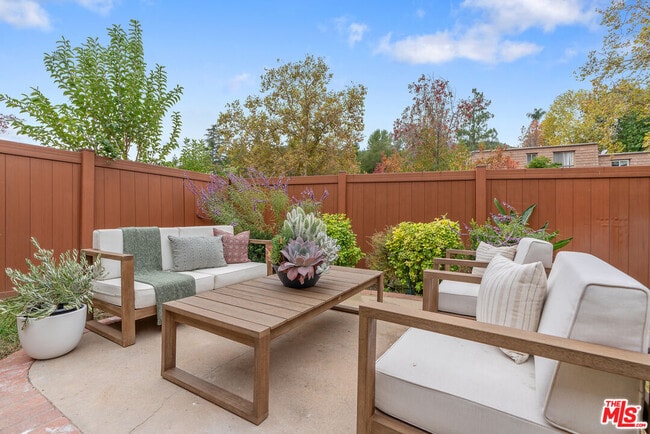 Building Photo - 4032 Yankee Dr