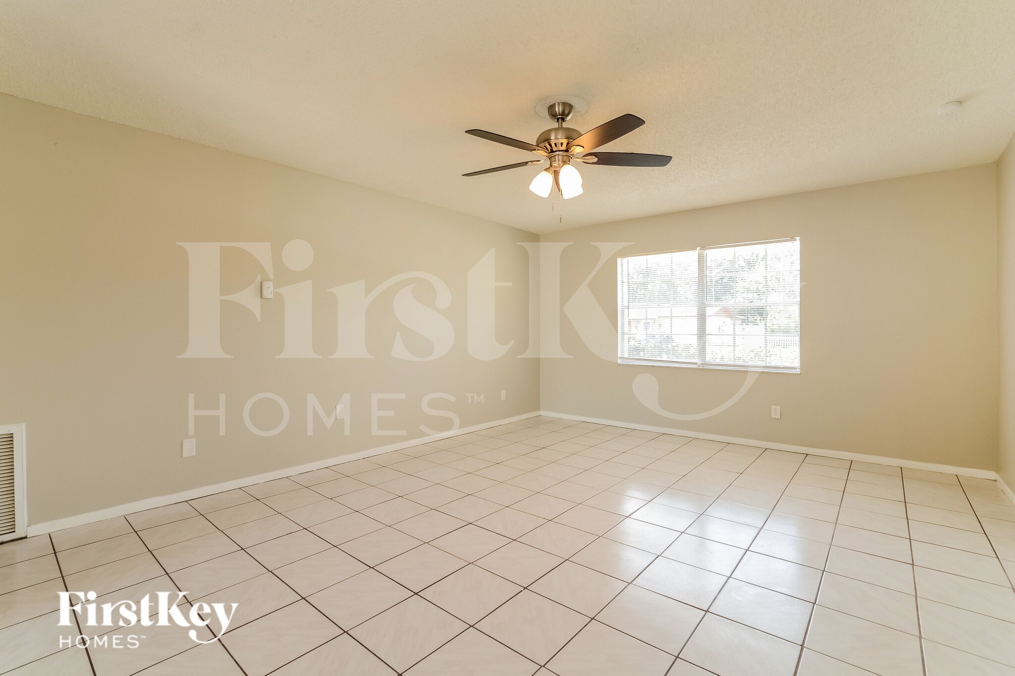 Building Photo - 433 Northwestern Ave