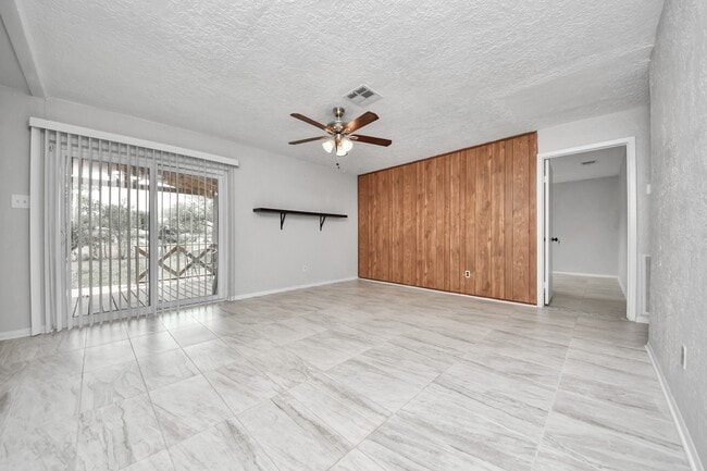 Building Photo - 4830 Ridgestone St