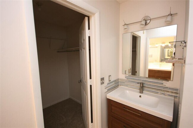 Building Photo - 17839 Sunrise Dr