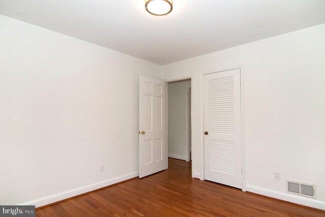 Building Photo - 5504 Beech Ave