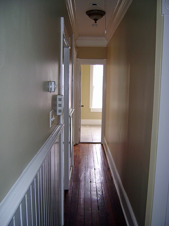 Building Photo - DOWNTOWN/SCAD RENOVATED APARTMENT