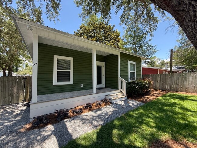 Primary Photo - 37 Bayou Rd