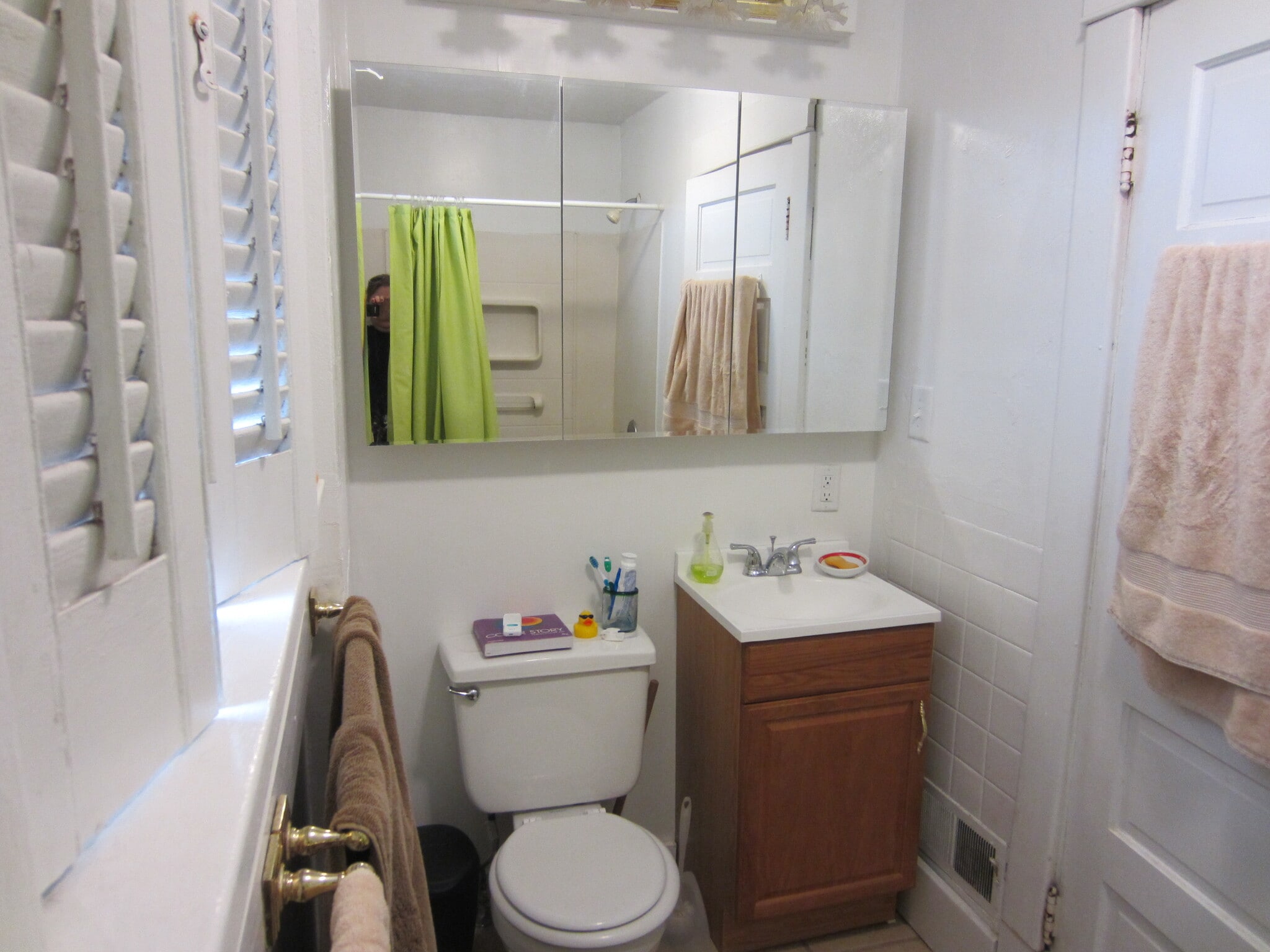 Upstairs Bathroom - 1537 New Hampshire St