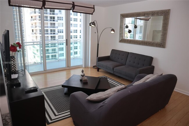 Building Photo - 3001 S Ocean Dr